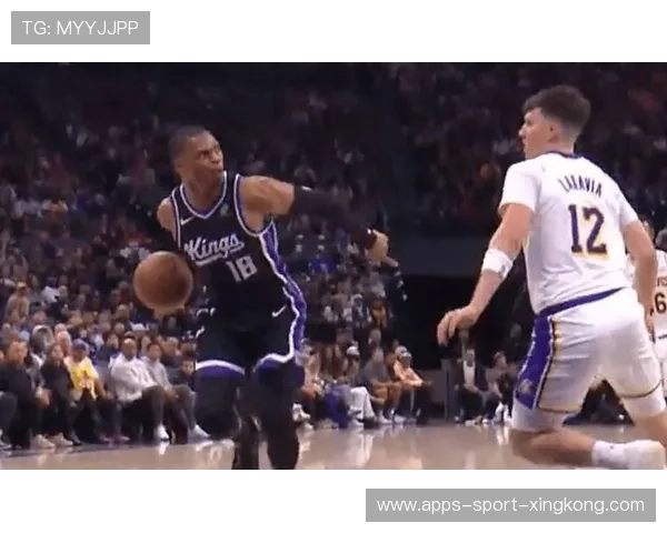 湖人维斯布鲁克突破抛投造成致命一击 湖人维斯布鲁克突破抛投造成致命一击