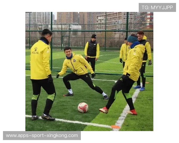 青训体系是否能完全替代高价引援成为俱乐部长期战略讨论点