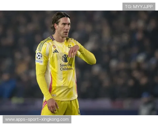 尤文弗拉霍维奇外脚背弧线球直挂死角令人喝彩 尤文弗拉霍维奇外脚背弧线球直挂死角令人喝彩