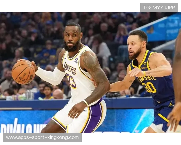 巨星逆袭：詹姆斯和库里谁才是真正的王者？，詹姆斯和库里是朋友吗